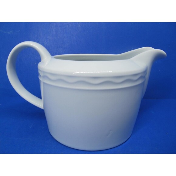 Crate And Barrel Palazzo Spal Porcelain Portugal White Gravy Boat - Picture 4 of 10